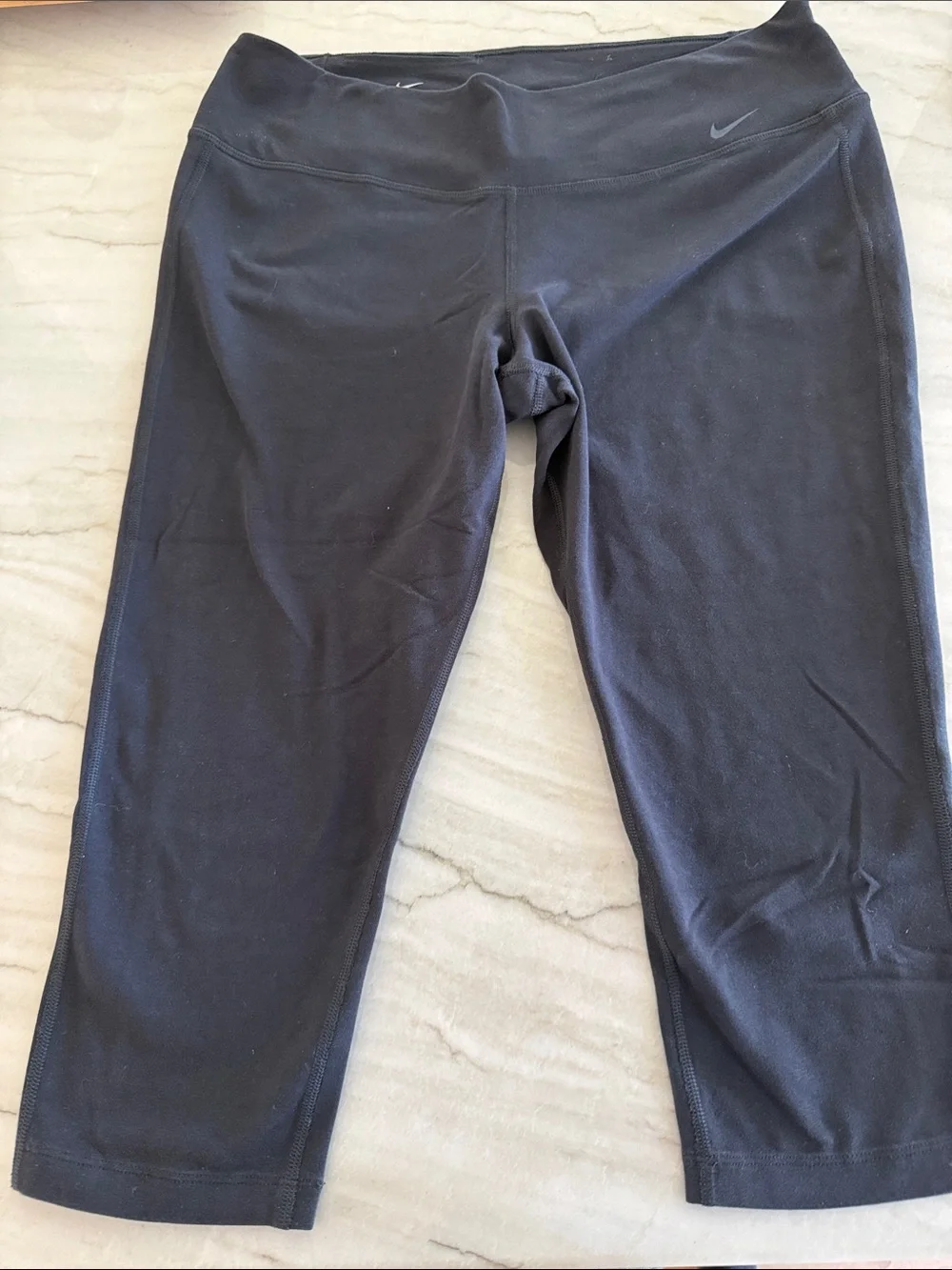Women’s Nike Black Capri Athletic Leggings size XL